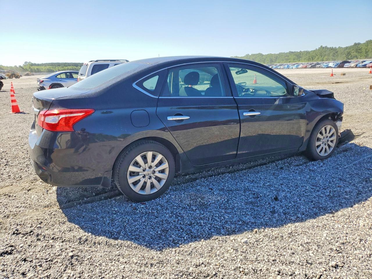 2019 NISSAN SENTRA — фото 3