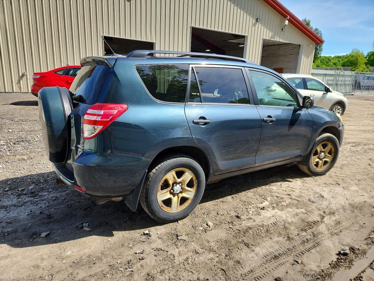2012 TOYOTA RAV4 — фото 3