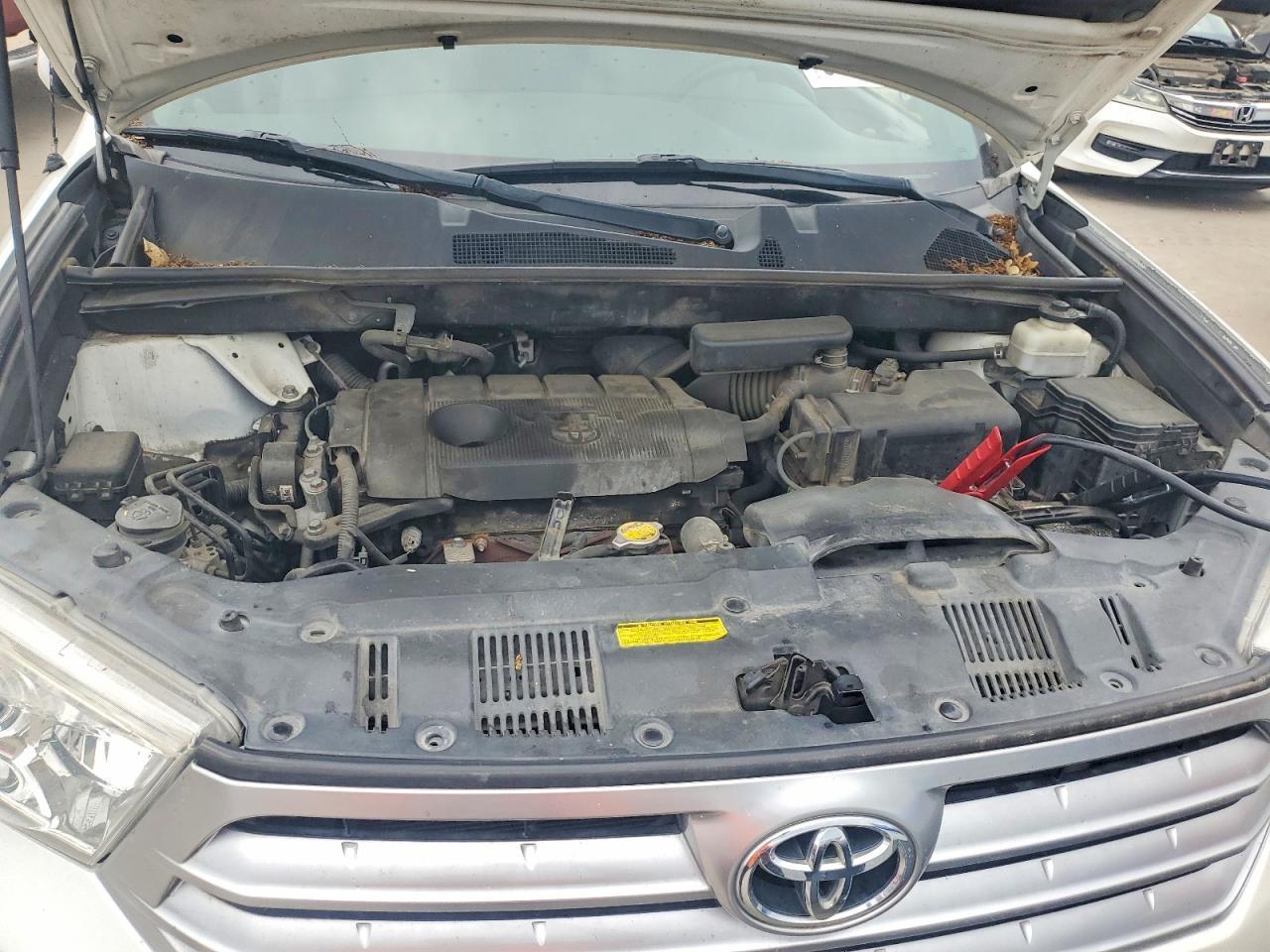 2011 TOYOTA HIGHLANDER — фото 12