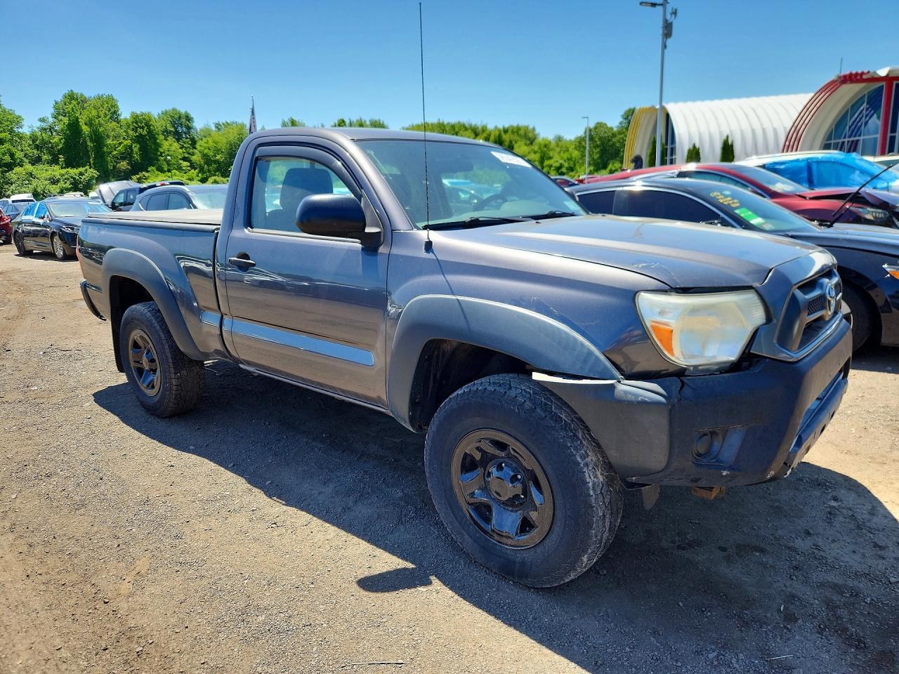 TOYOTA TACOMA