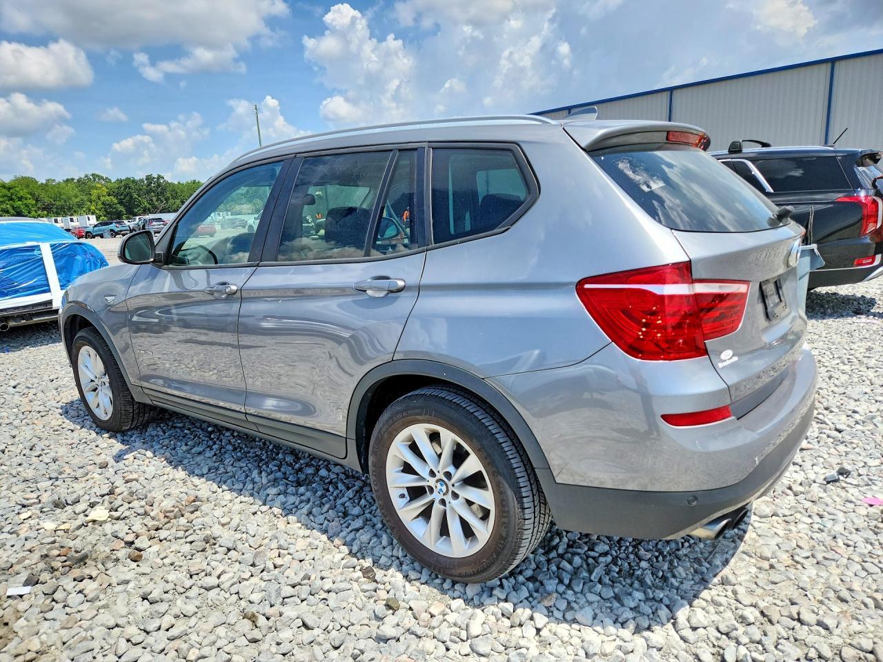 2017 BMW X3 — фото 2