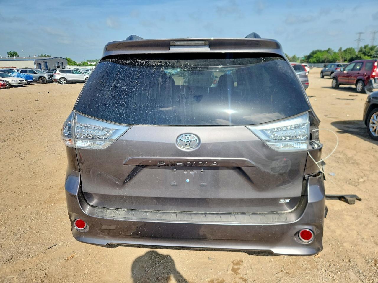 2017 TOYOTA SIENNA — фото 6