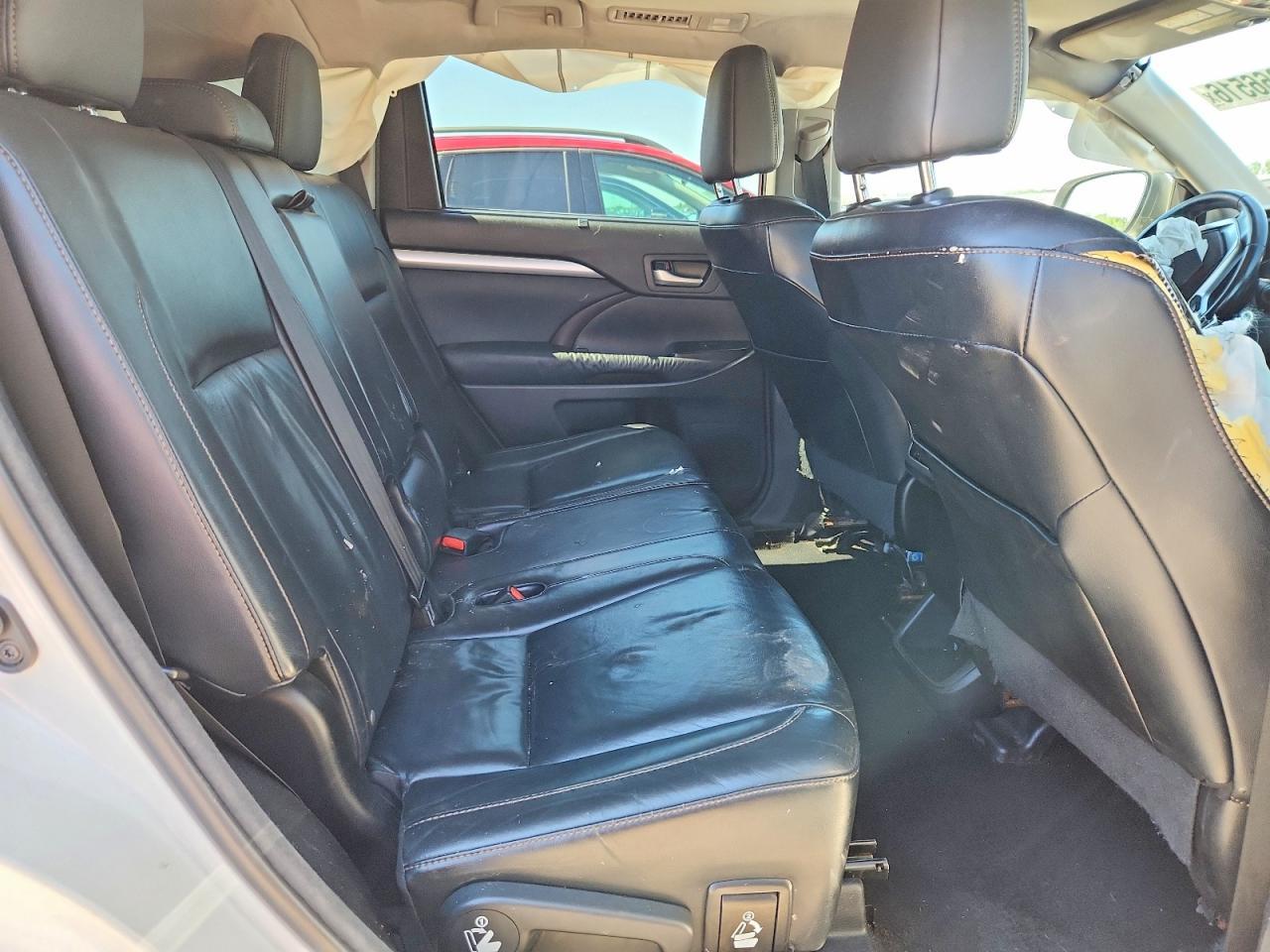 2015 TOYOTA HIGHLANDER — фото 11