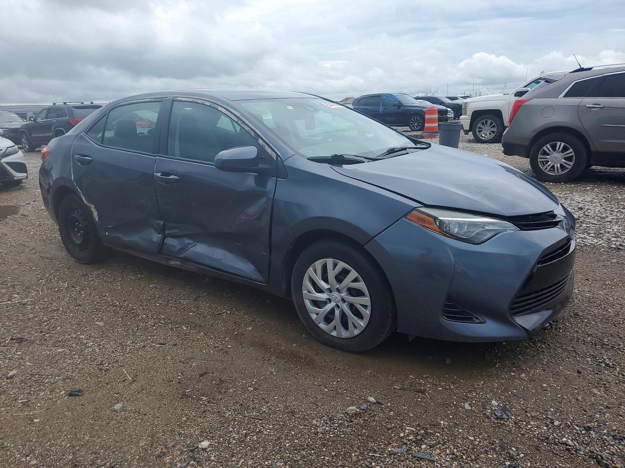 2019 TOYOTA COROLLA — фото 4