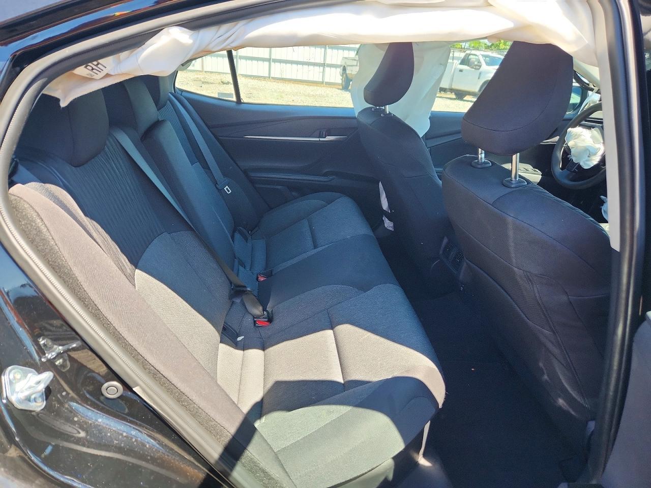 2026 TOYOTA CAMRY HYBRID — фото 10