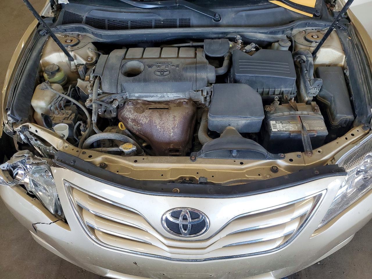 2011 TOYOTA CAMRY — фото 11