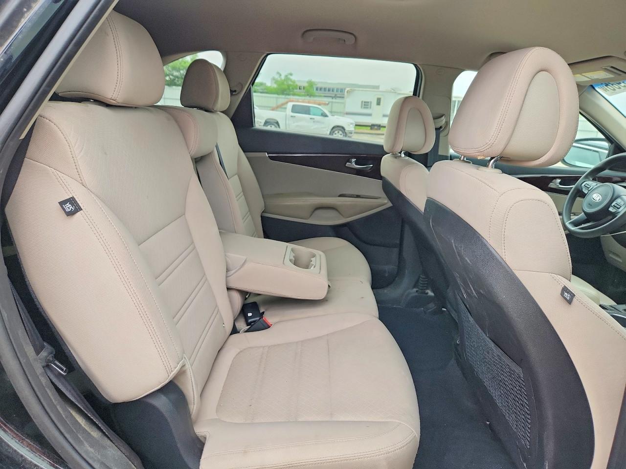 2016 KIA SORENTO — фото 11