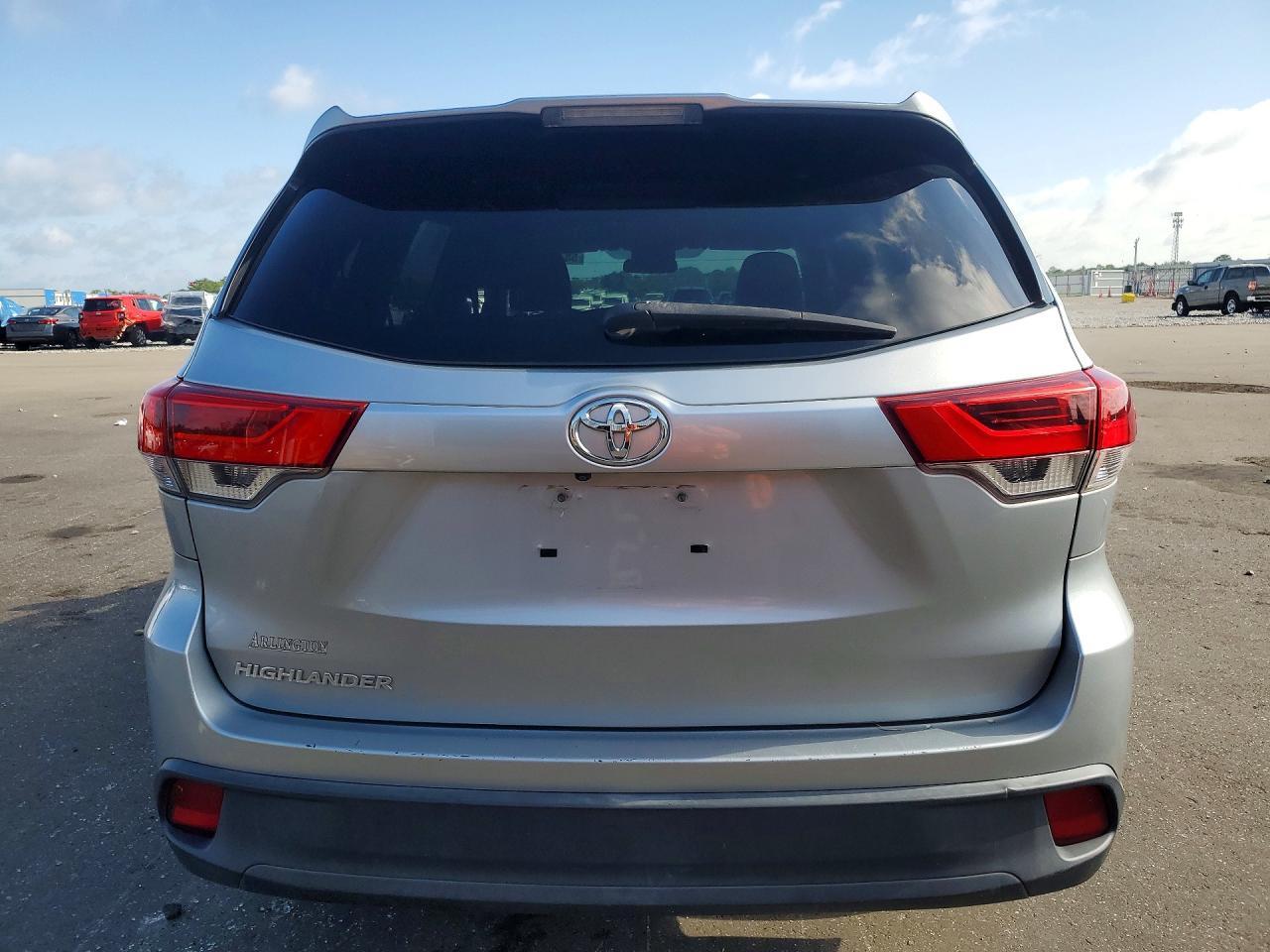 2018 TOYOTA HIGHLANDER — фото 6