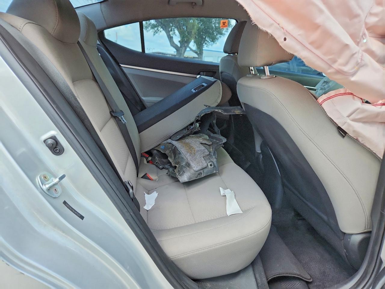 2019 HYUNDAI ELANTRA — фото 10