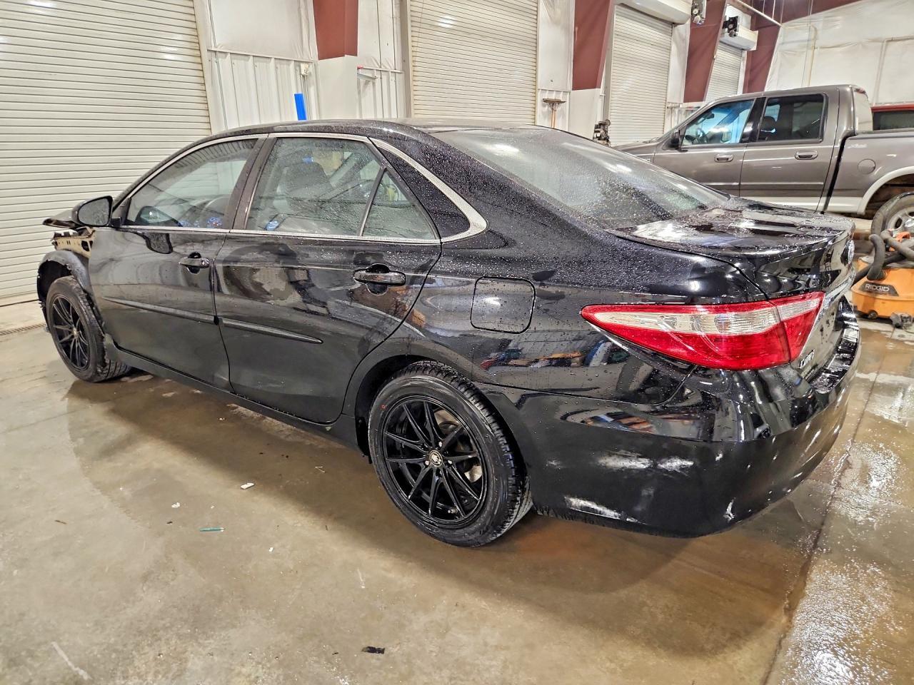 2017 TOYOTA CAMRY — фото 2