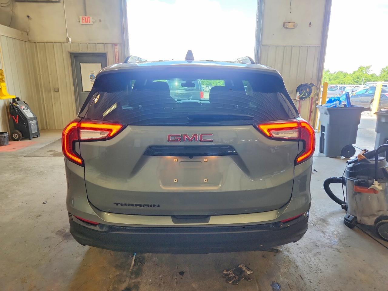 2023 GMC TERRAIN — фото 6