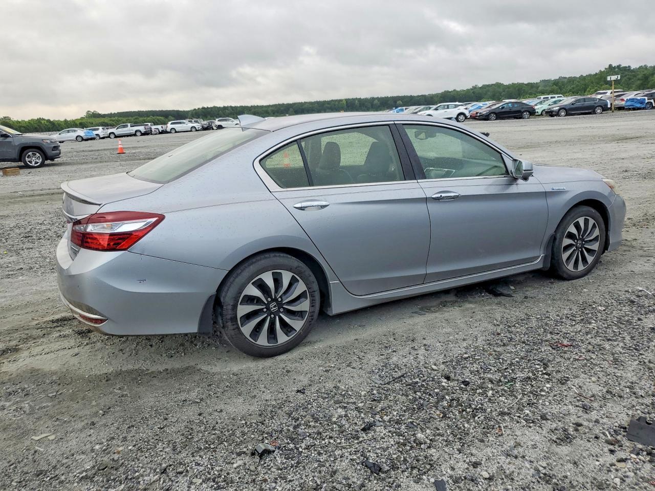 2017 HONDA ACCORD HYBRID — фото 3