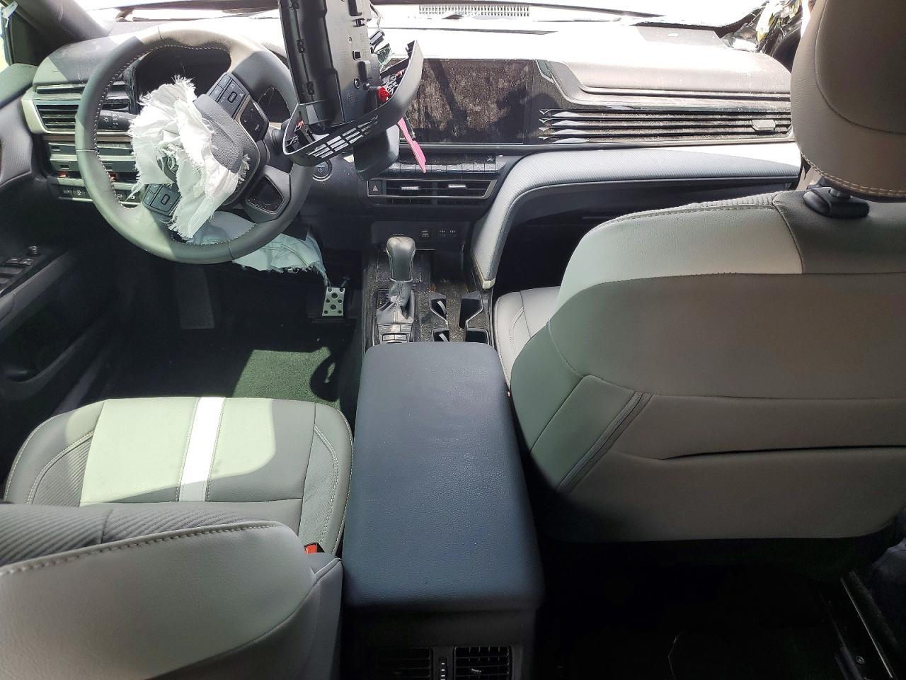 2025 TOYOTA CAMRY HYBRID — фото 8