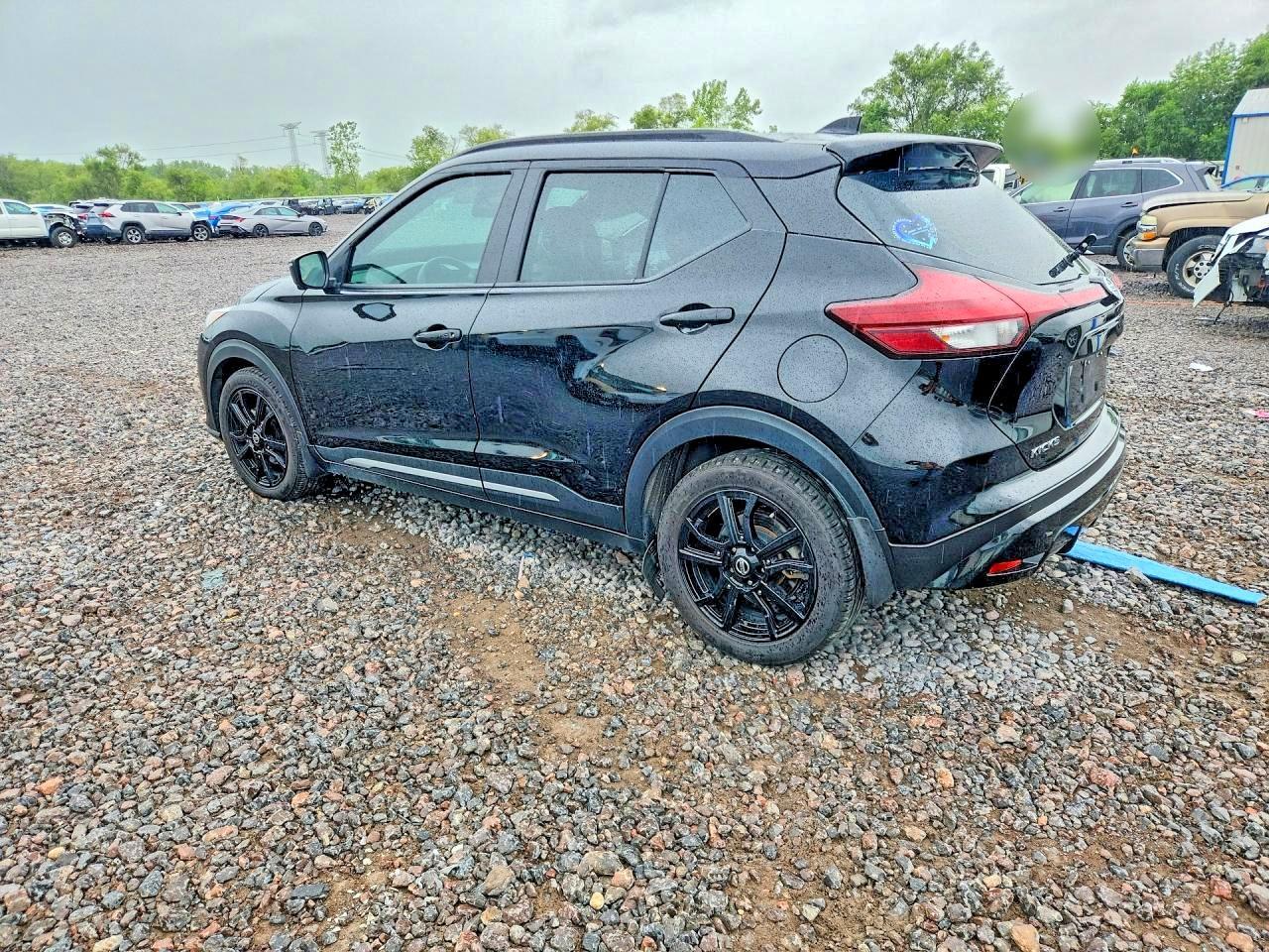 2021 NISSAN KICKS — фото 2
