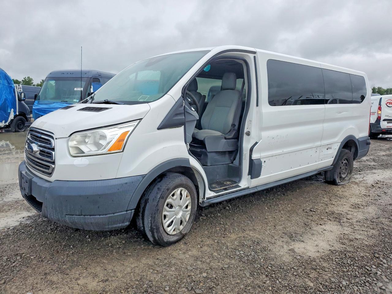 2015 FORD TRANSIT — фото 1