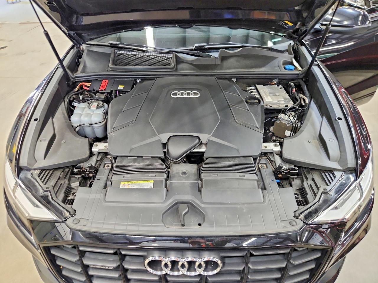 2019 AUDI Q8 — фото 12
