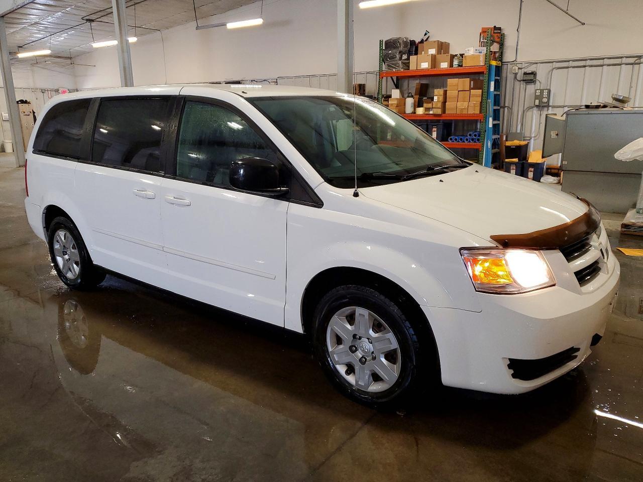 2010 DODGE GRAND CARAVAN — фото 4