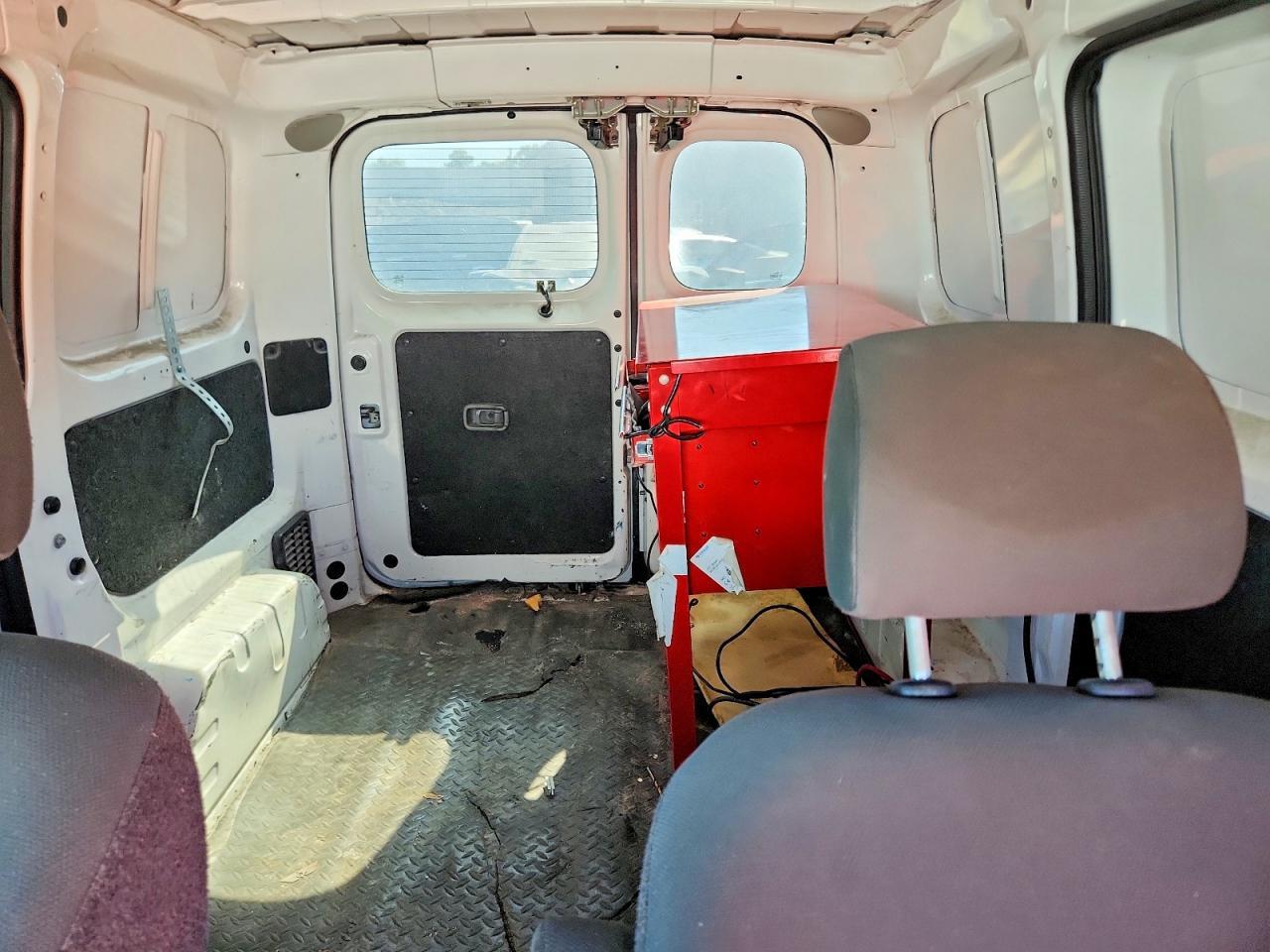 2015 NISSAN NV200 — фото 10