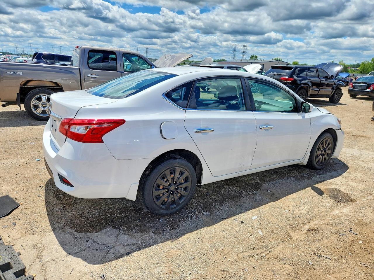 2019 NISSAN SENTRA — фото 3
