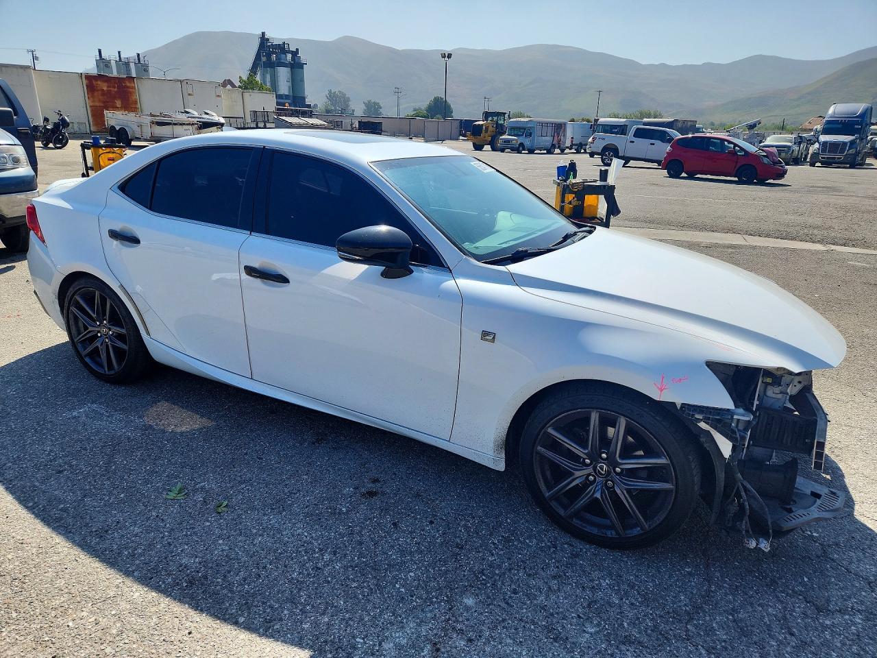 2015 LEXUS IS 250 — фото 4