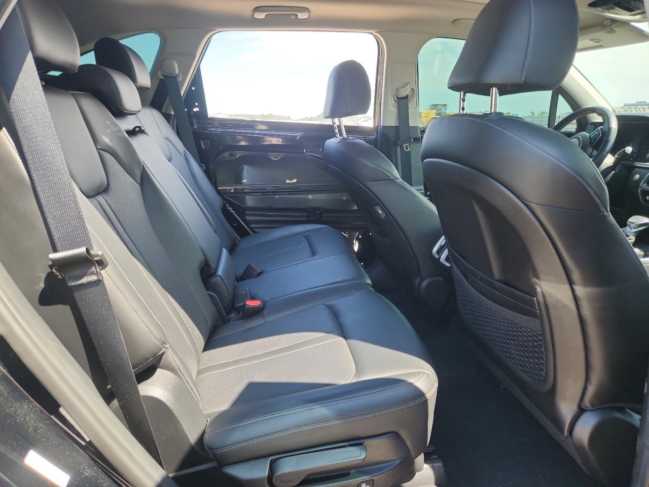 2023 KIA SORENTO — фото 11