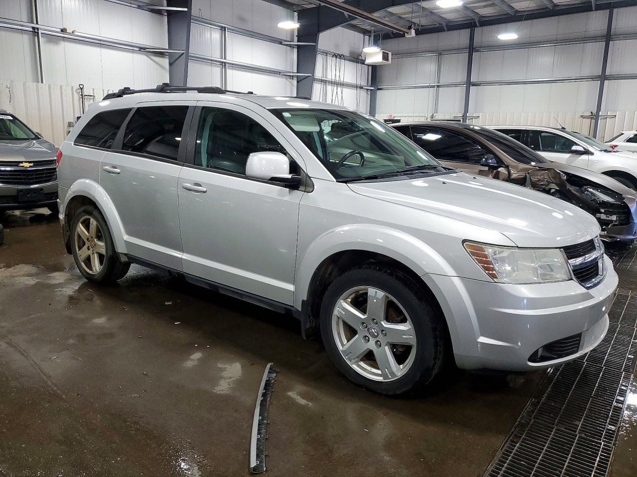 2010 DODGE JOURNEY — фото 4