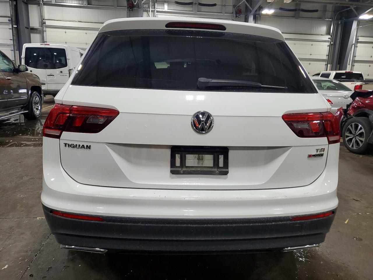 2018 VOLKSWAGEN TIGUAN — фото 6