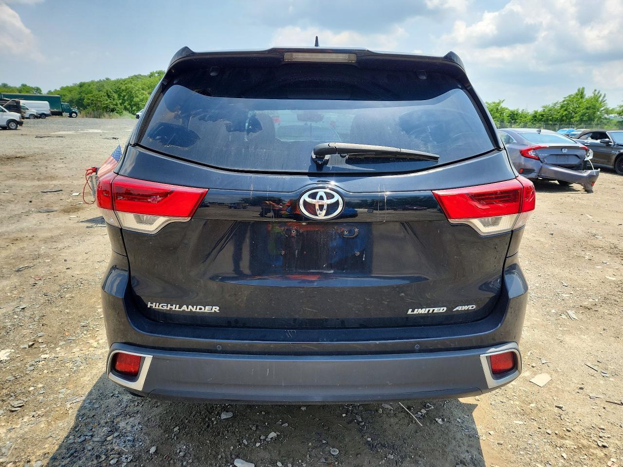 2017 TOYOTA HIGHLANDER — фото 6