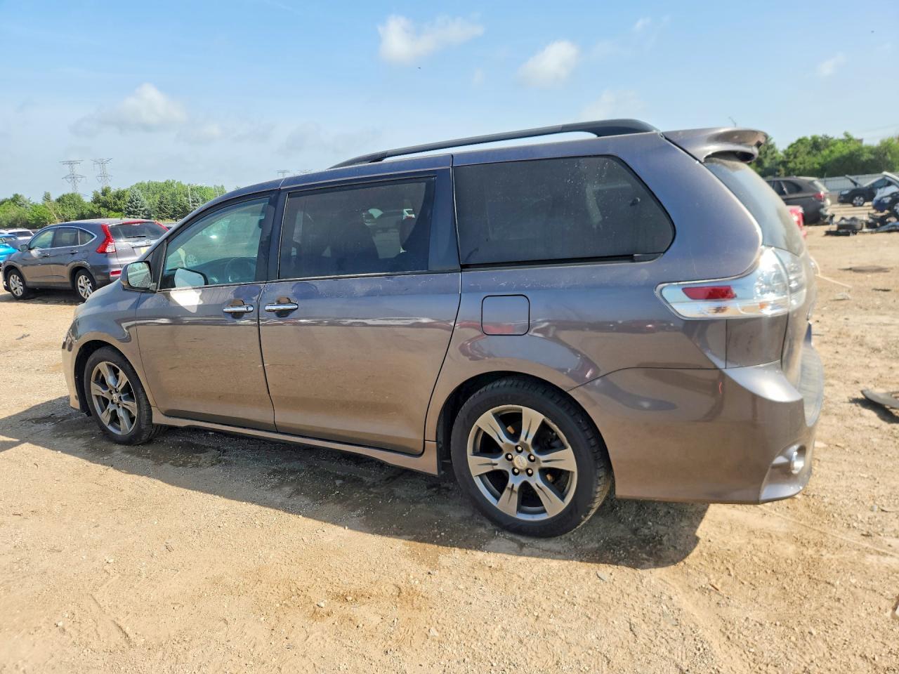 2017 TOYOTA SIENNA — фото 2
