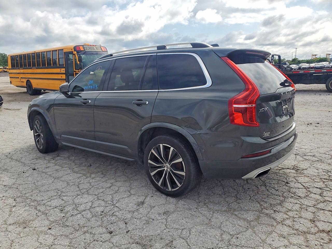 2018 VOLVO XC90 — фото 2
