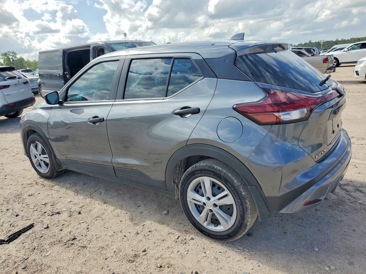 NISSAN KICKS