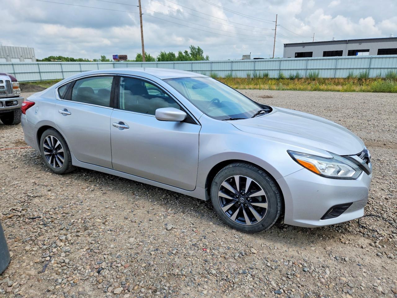 2017 NISSAN ALTIMA — фото 4