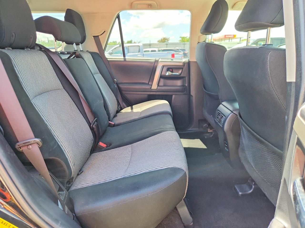 TOYOTA 4RUNNER