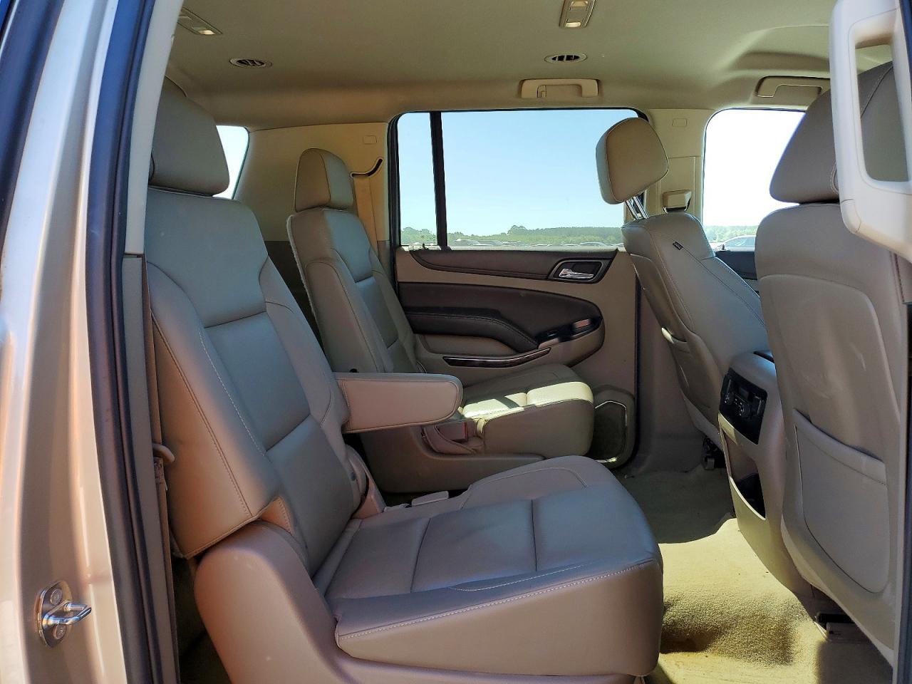 2015 CHEVROLET SUBURBAN — фото 11