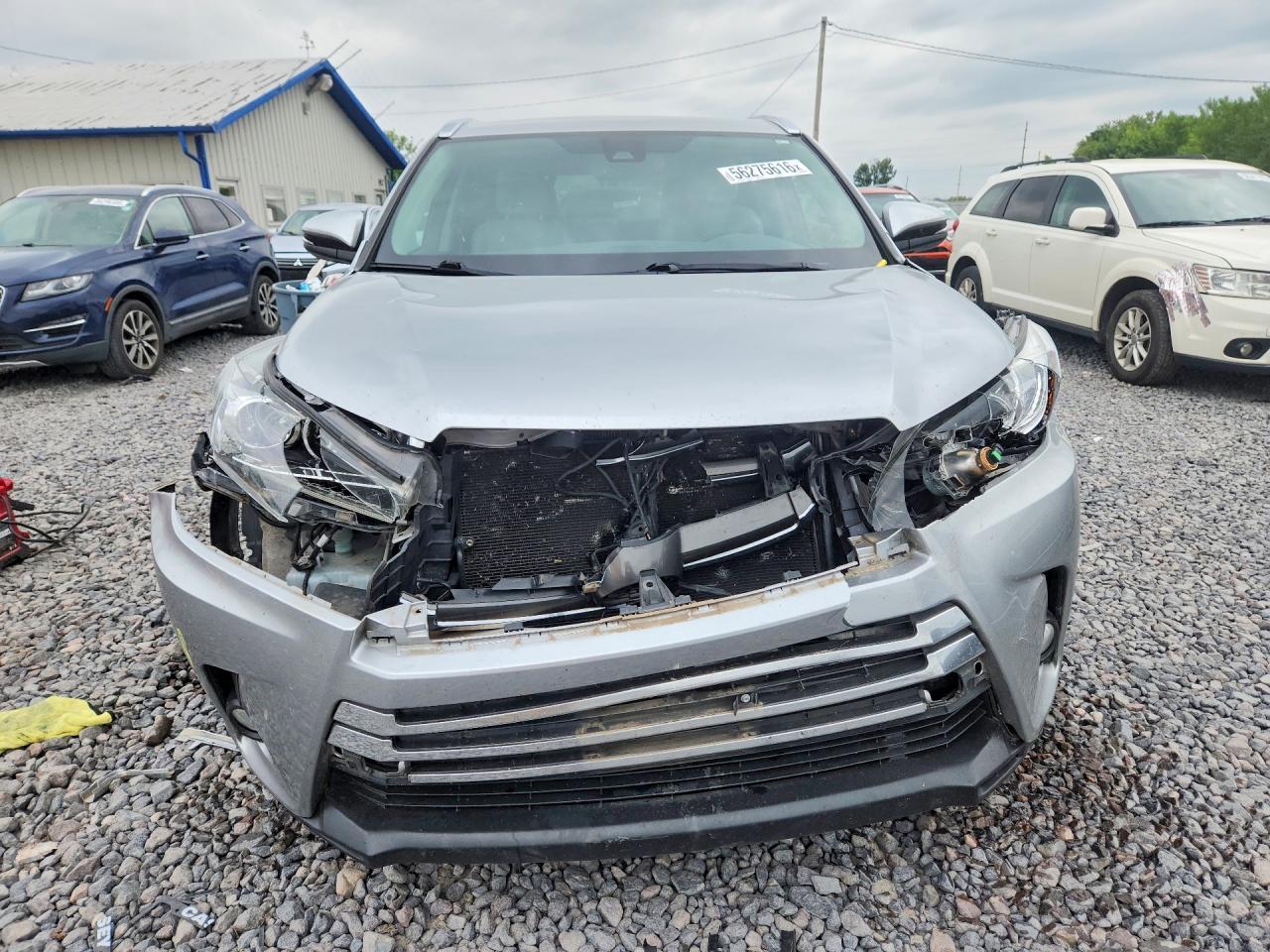 2017 TOYOTA HIGHLANDER — фото 5