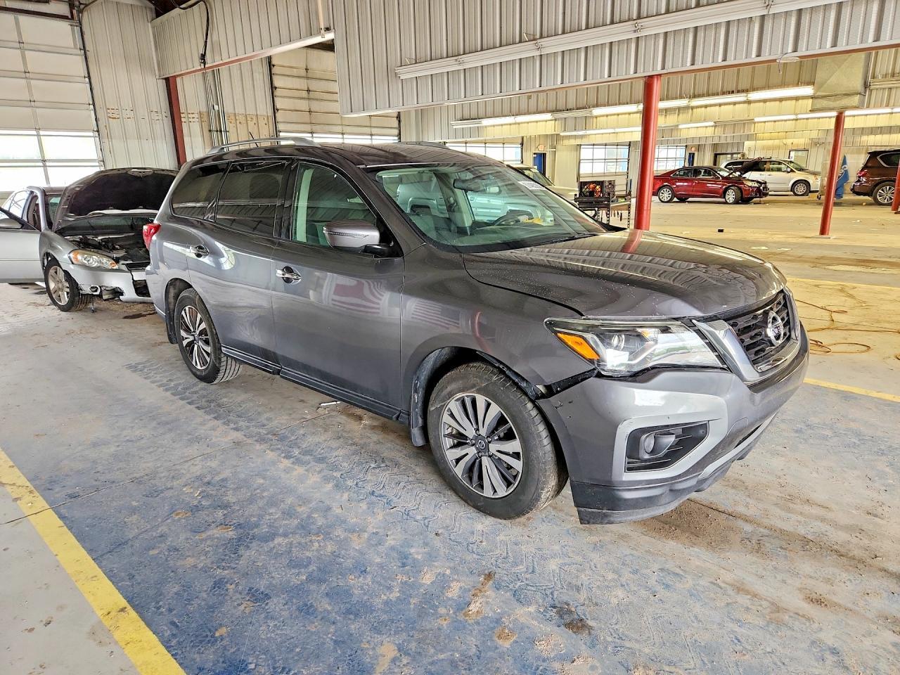 2017 NISSAN PATHFINDER — фото 4