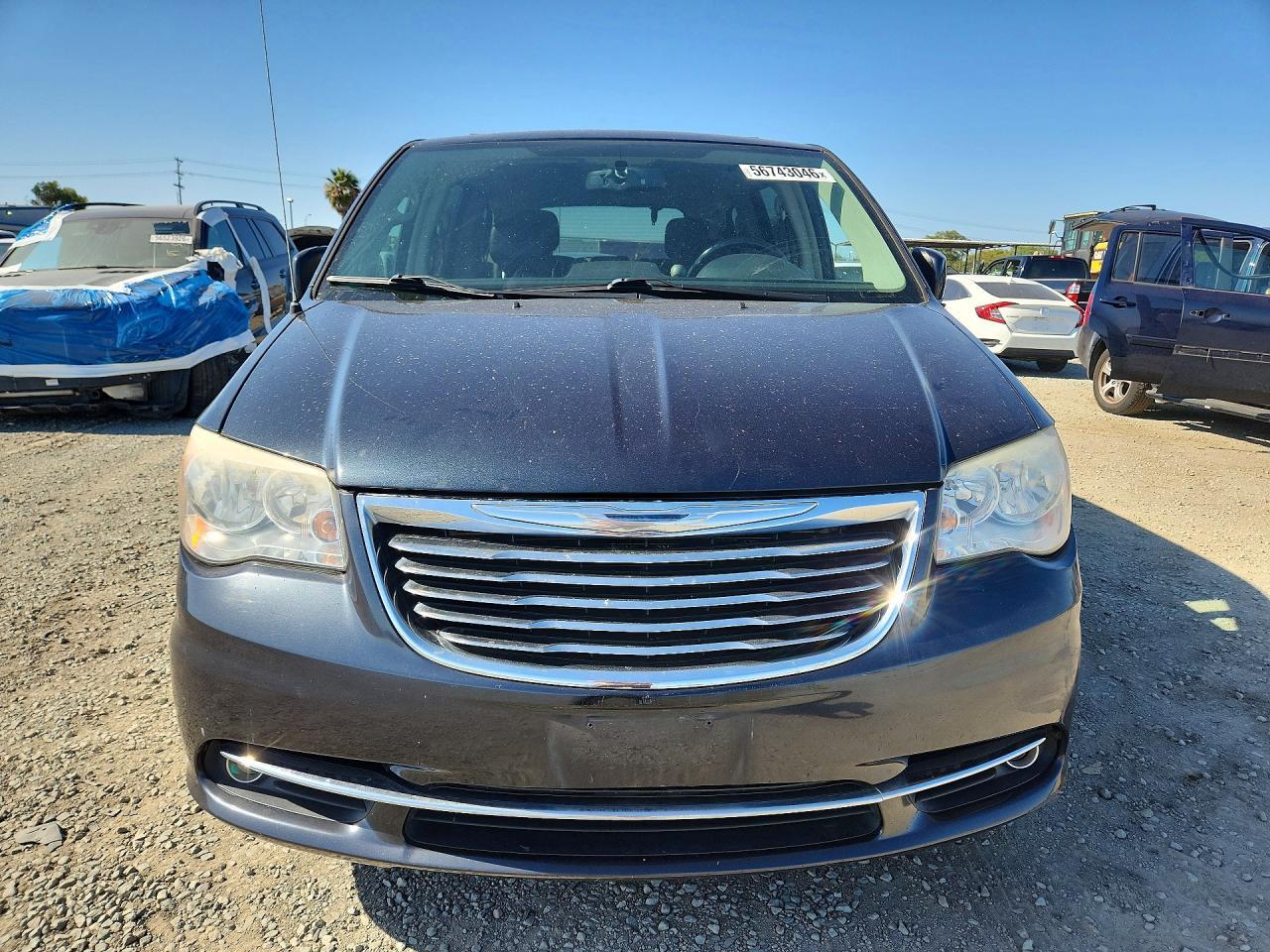 CHRYSLER TOWN & COUNTRY