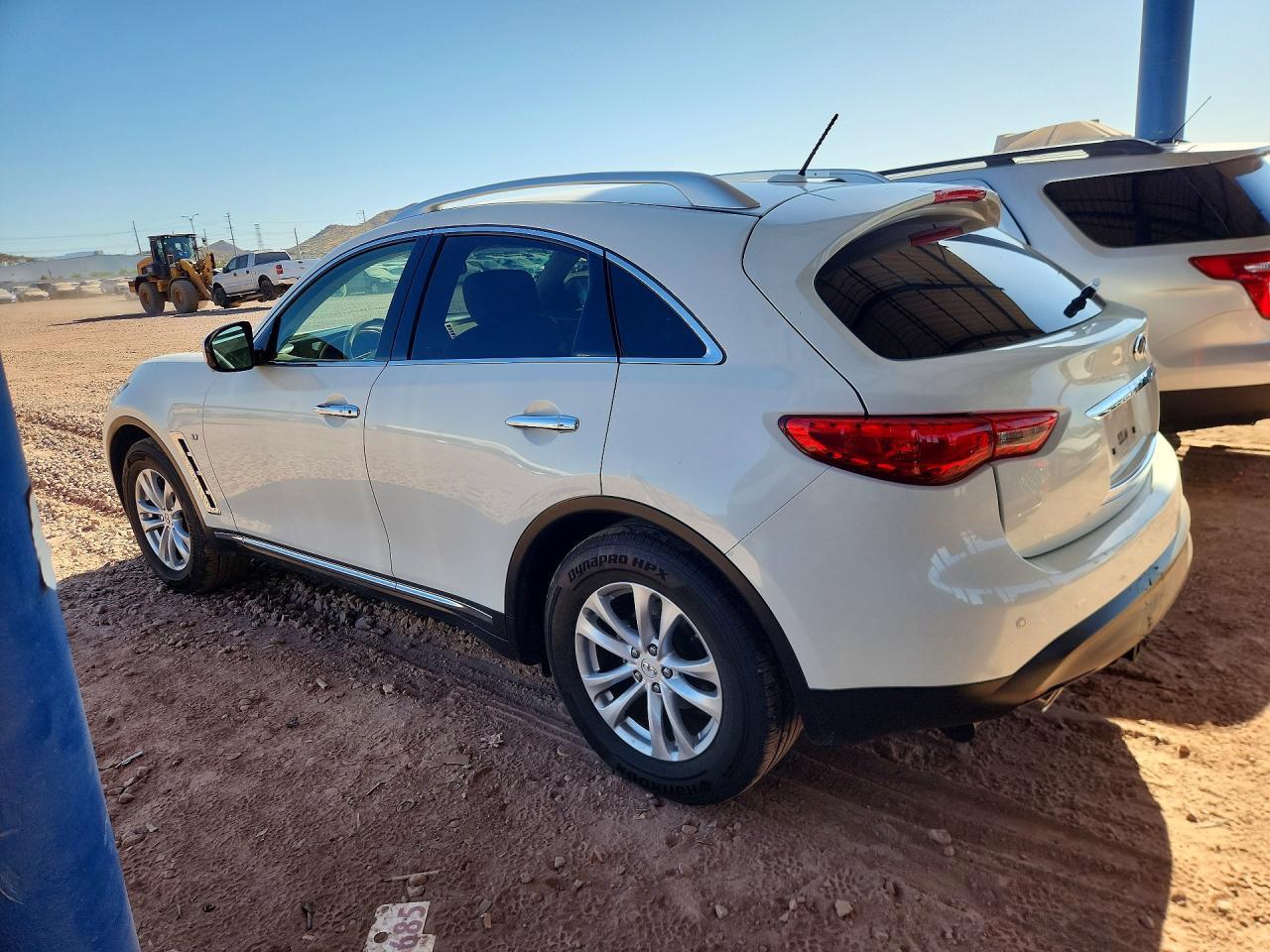 2016 INFINITI QX70 — фото 2