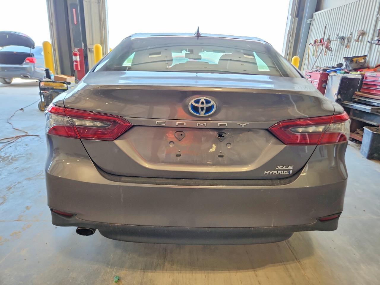 2022 TOYOTA CAMRY HYBRID — фото 6