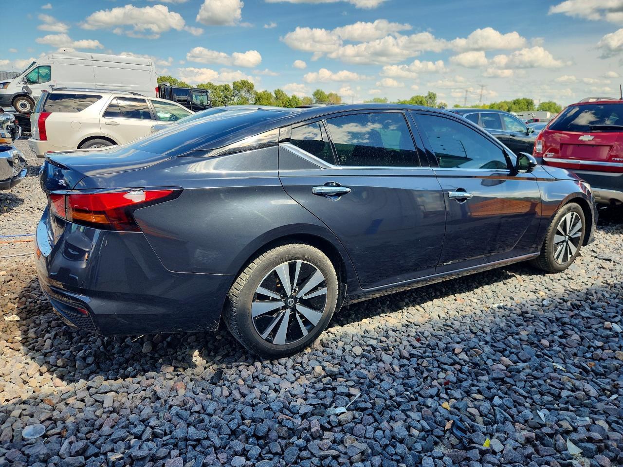 2019 NISSAN ALTIMA — фото 3