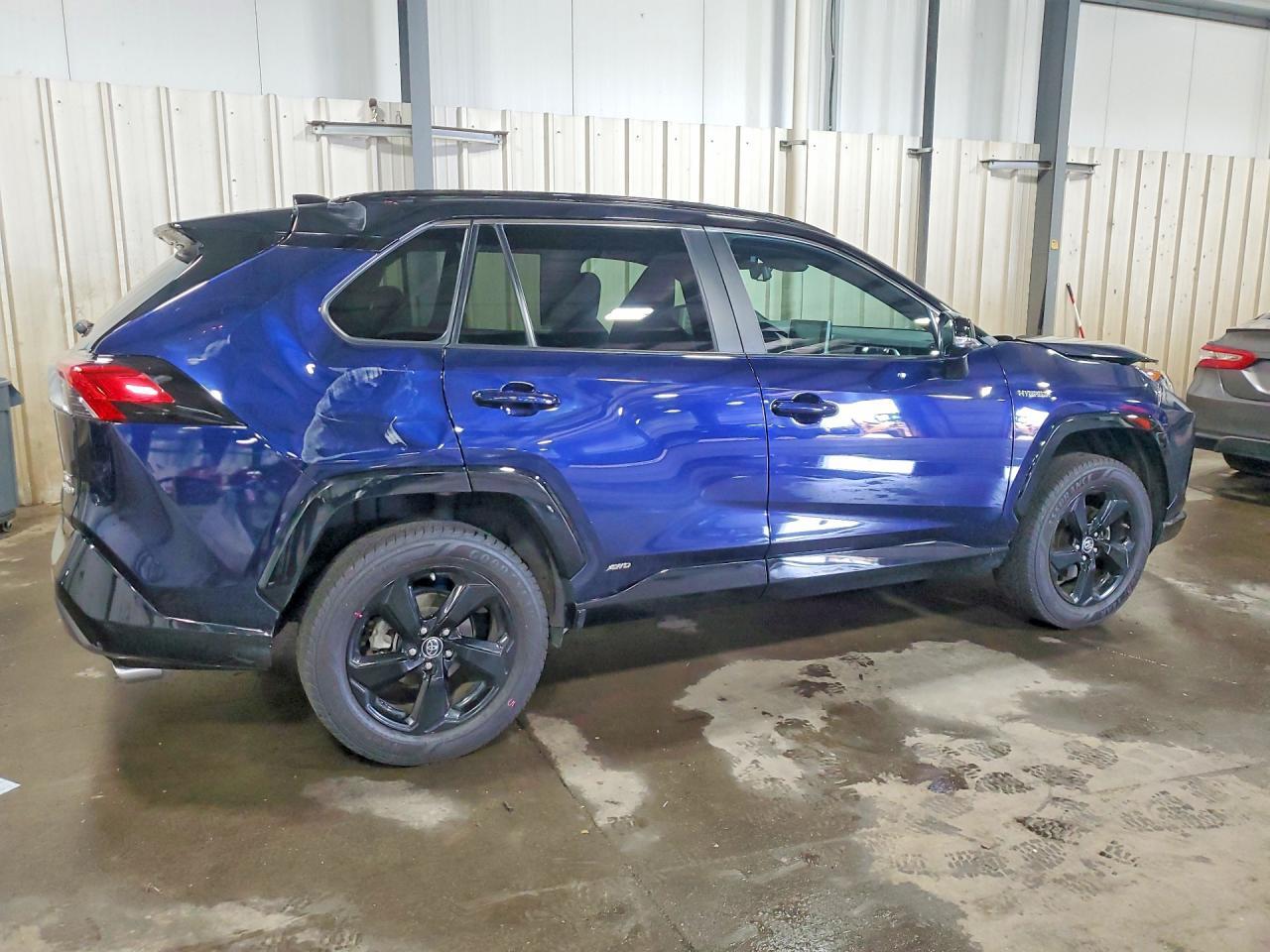 2019 TOYOTA RAV4 HYBRID — фото 3