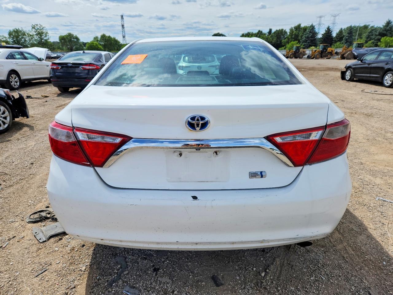 2015 TOYOTA CAMRY HYBRID — фото 6