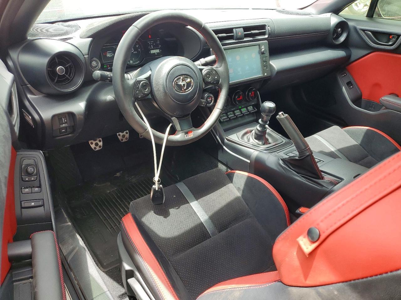 TOYOTA GR86