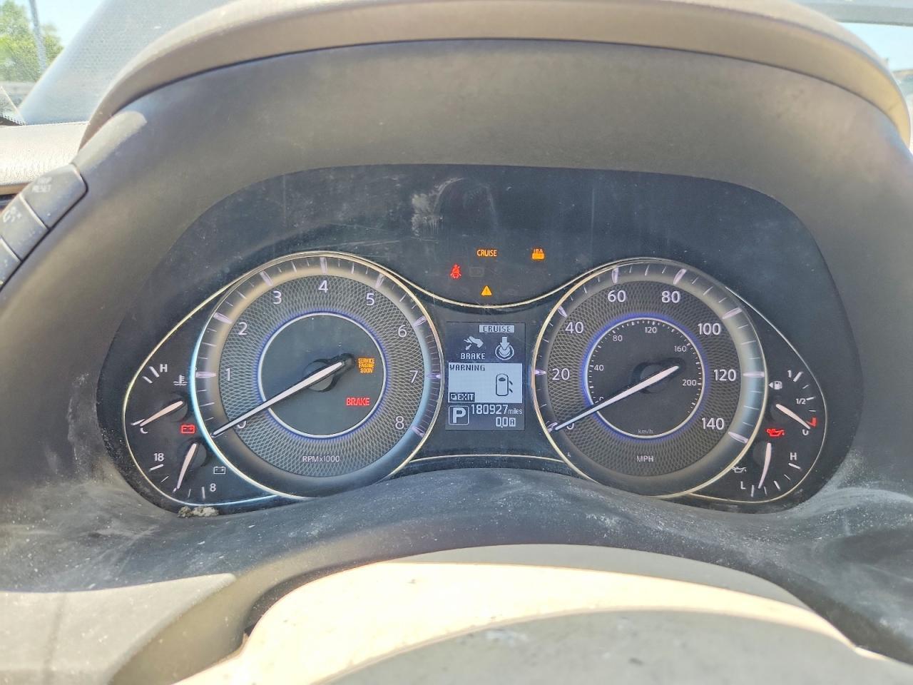 INFINITI QX80