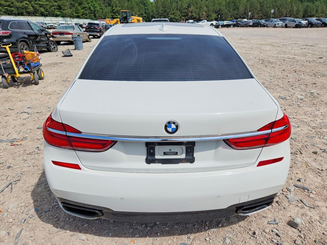 2016 BMW 7 SERIES — фото 6