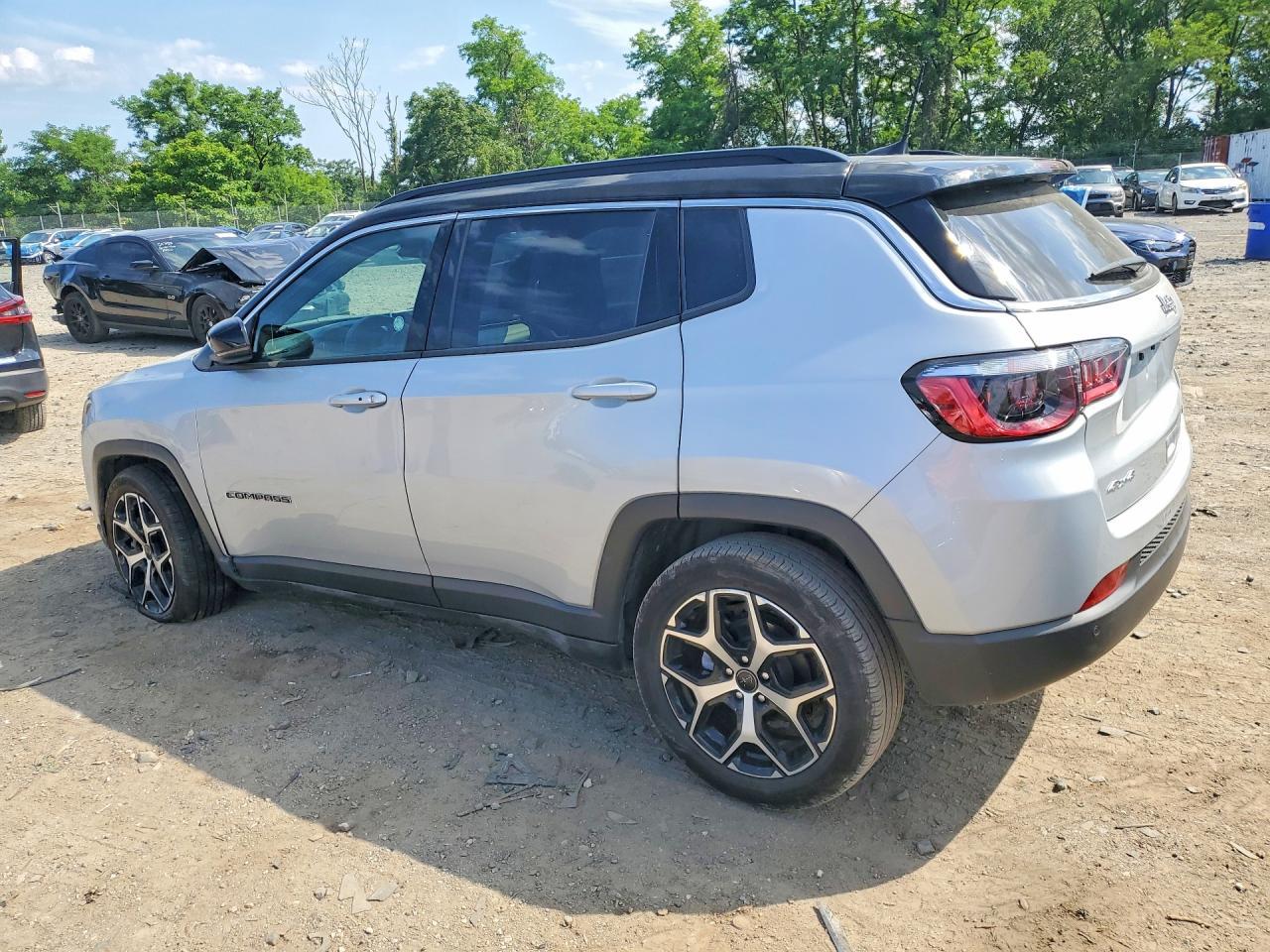 2025 JEEP COMPASS — фото 2