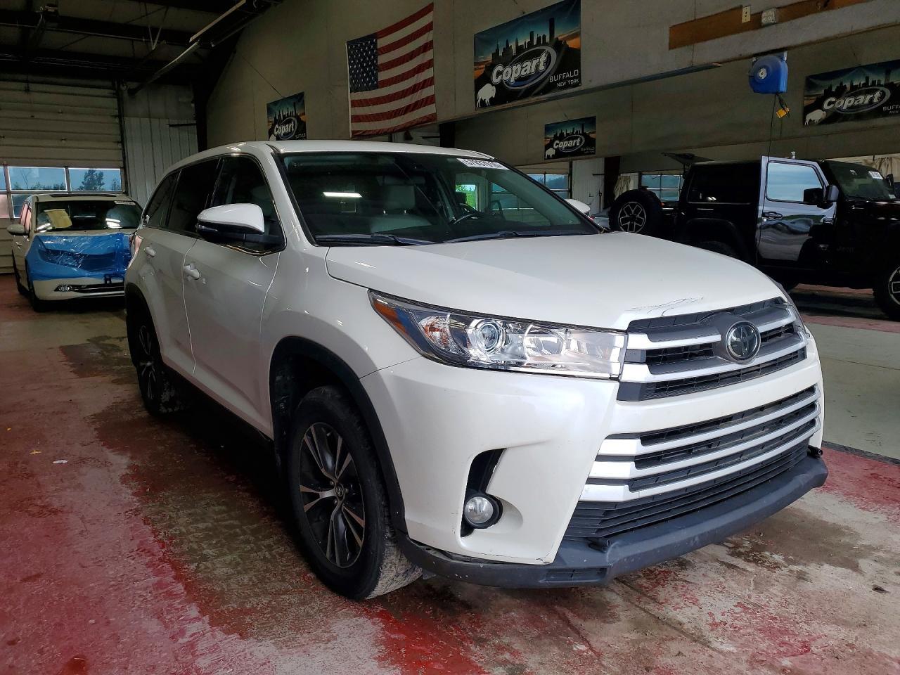 2019 TOYOTA HIGHLANDER — фото 4