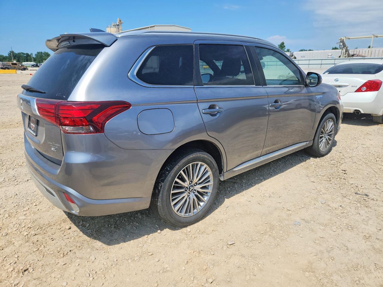 2020 MITSUBISHI OUTLANDER — фото 3