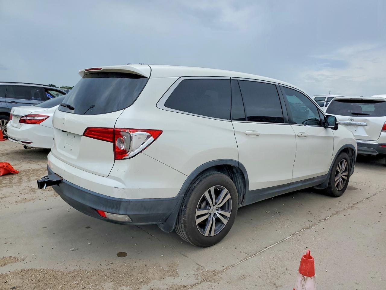 2017 HONDA PILOT — фото 3