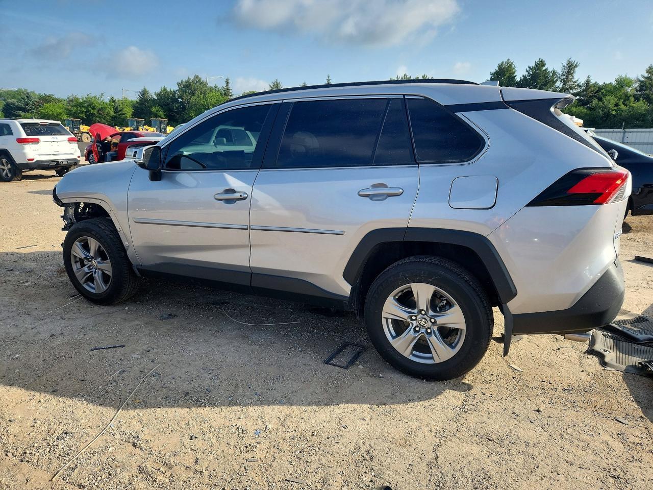 2024 TOYOTA RAV4 — фото 2